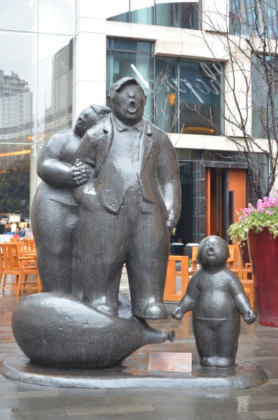 Denkmal in der Nähe von Xintiandi